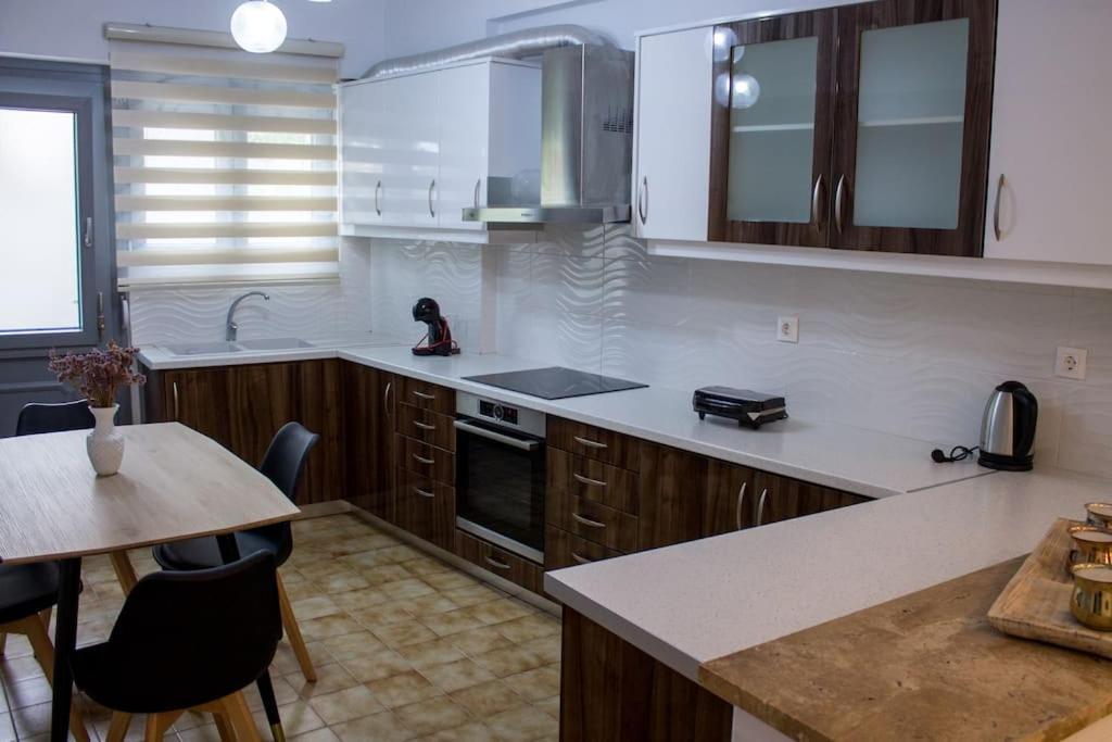 Spacious Apartment In The Heart Of Pythagorion Exterior foto